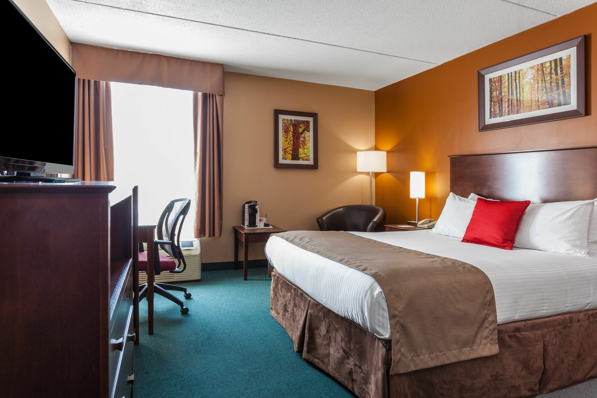 Hotel Ramada By Wyndham Timmins Extérieur photo